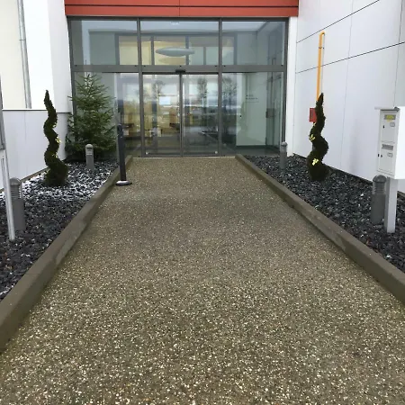 - Restaurant La Claire Foret Hotel Morhange