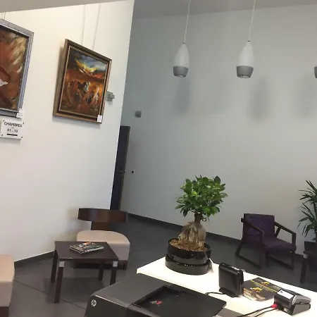 - Restaurant La Claire Foret