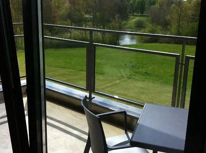 - Restaurant La Claire Foret