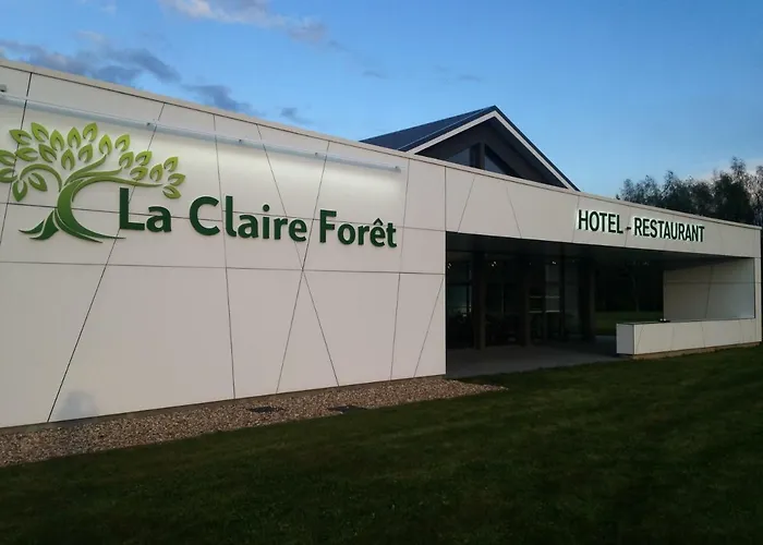 Hotel - Restaurant La Claire Foret 3*
