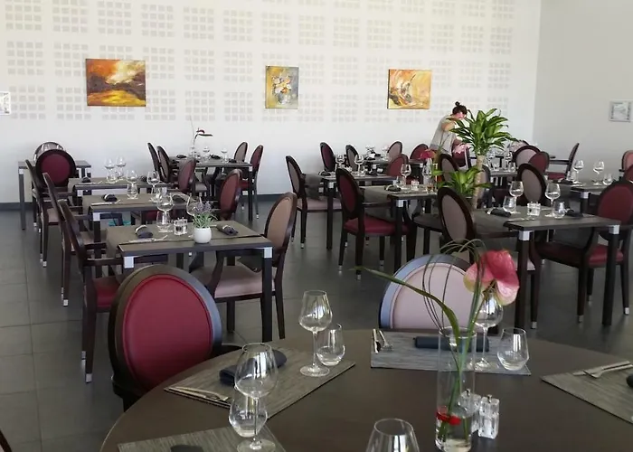 - Restaurant La Claire Foret Hotel Morhange