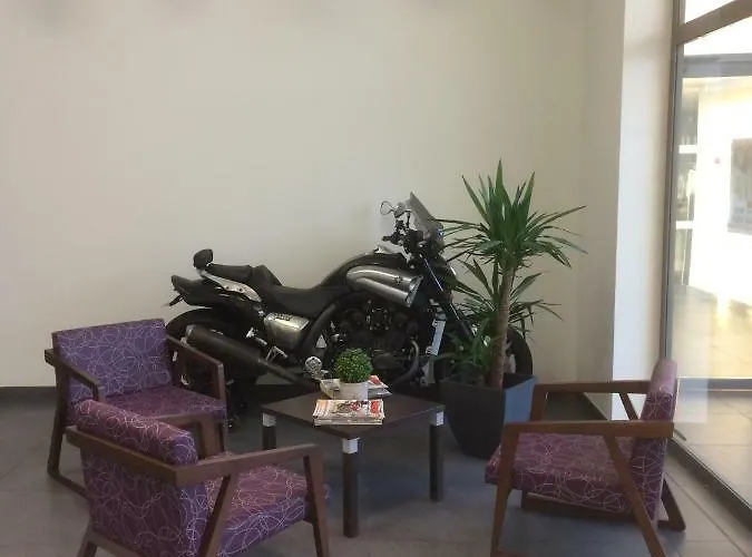 - Restaurant La Claire Foret Hotel 3*